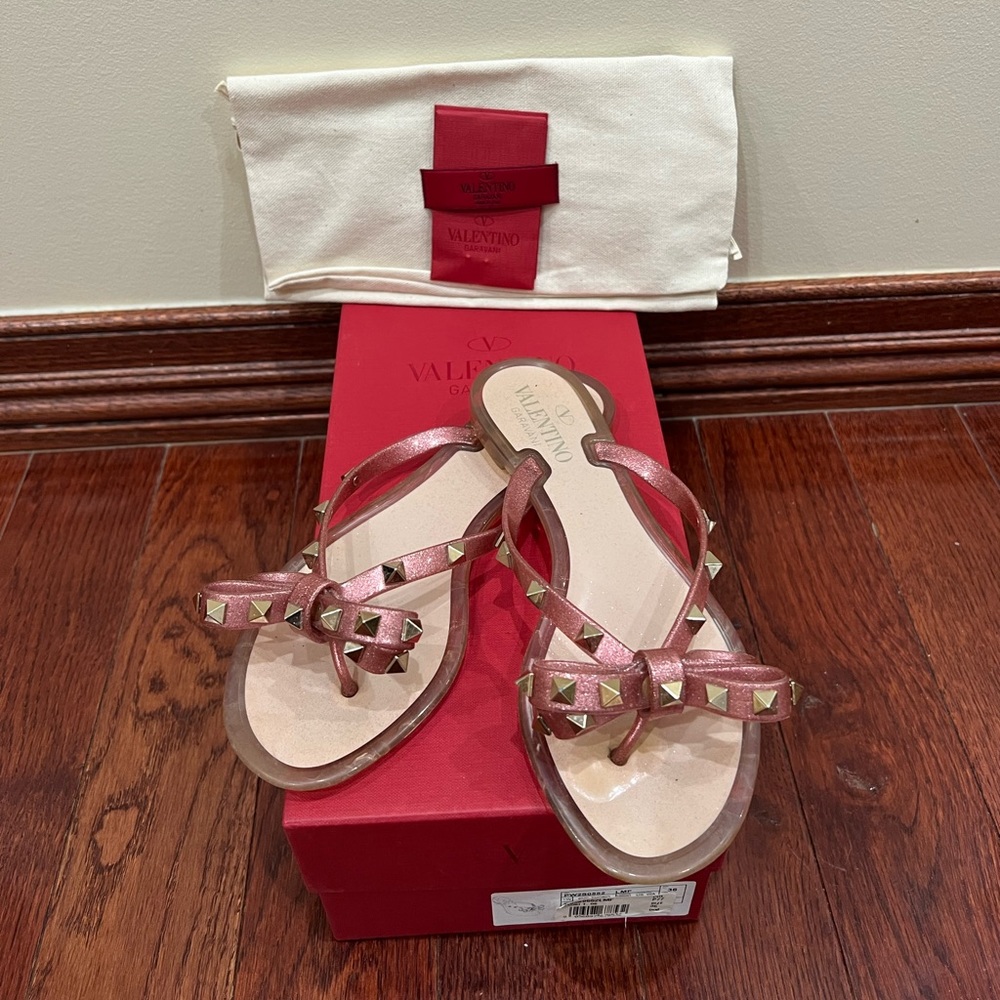 Valentino Garavani Rockstud Bow Glitter Jelly Rubber Flip Flop Pink 36